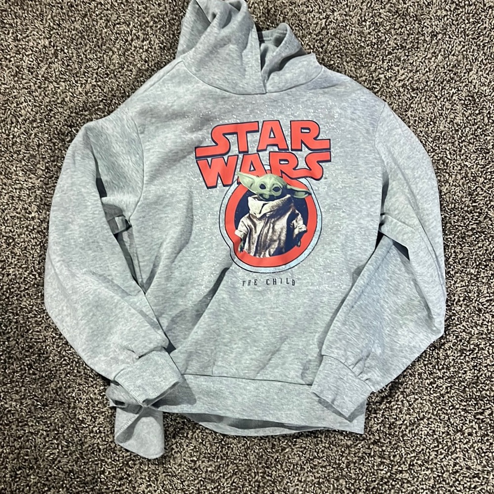 Boys star wars hoodie ☺️